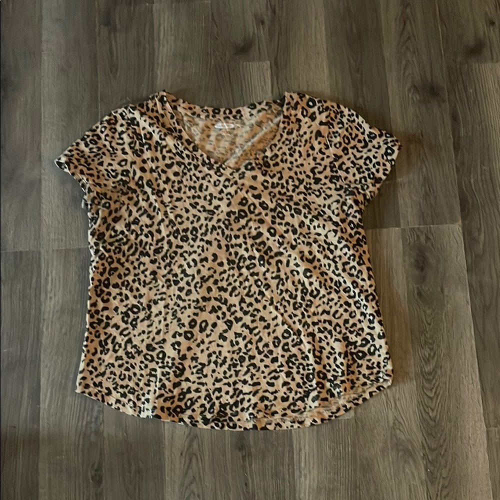Old Navy Tan and Brown Relaxed Short Sleeve T-Shirt